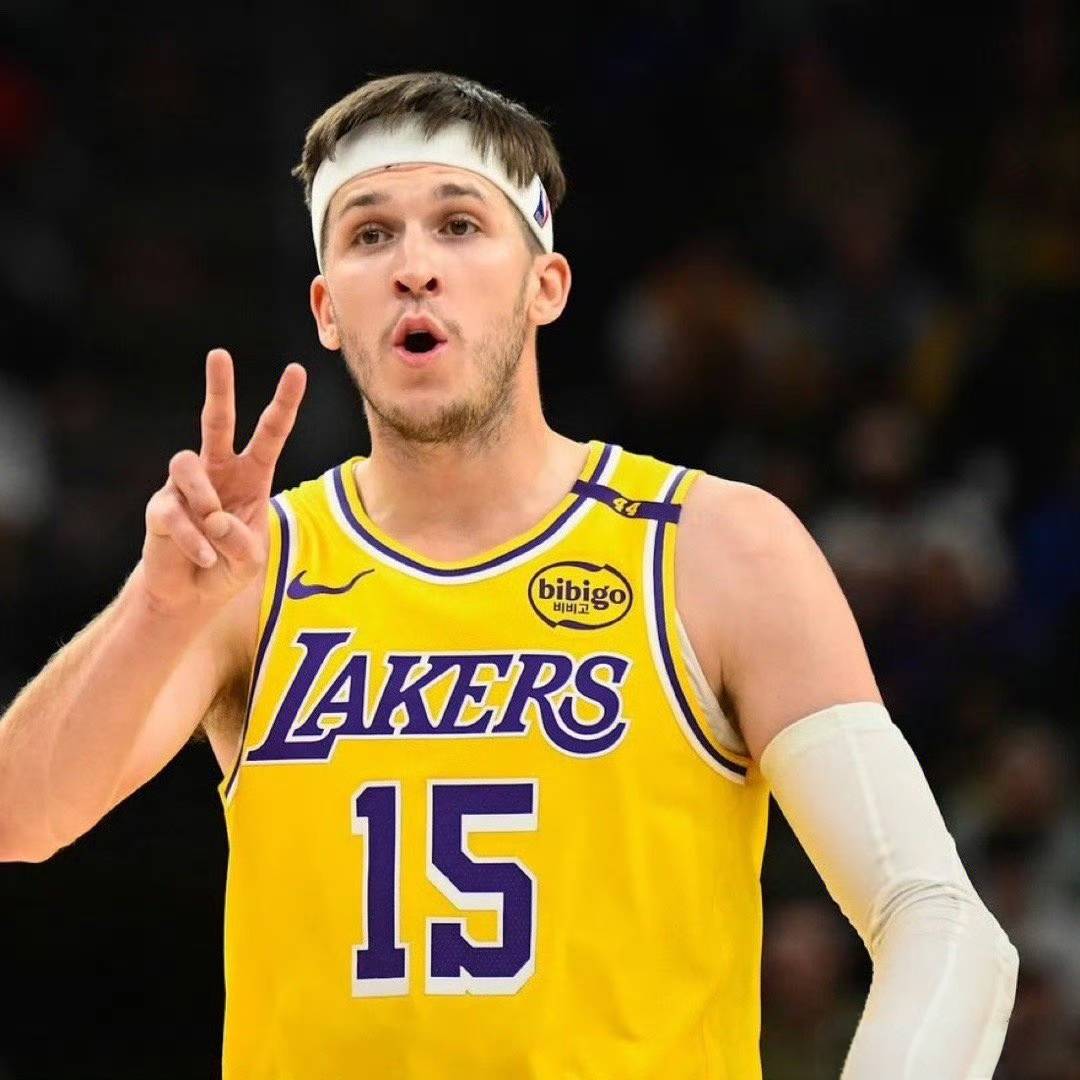 博鱼体育在线-赛地聚焦——NBA常规赛今晚热度飙升，迈阿密热火绝杀压哨，赛场秩序良好，心理建设被强调