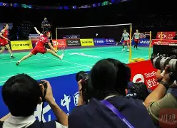 清晨浙江队调整名单以备葡超；远射贴柱环节打磨；更衣室稳定；临场指挥获称赞