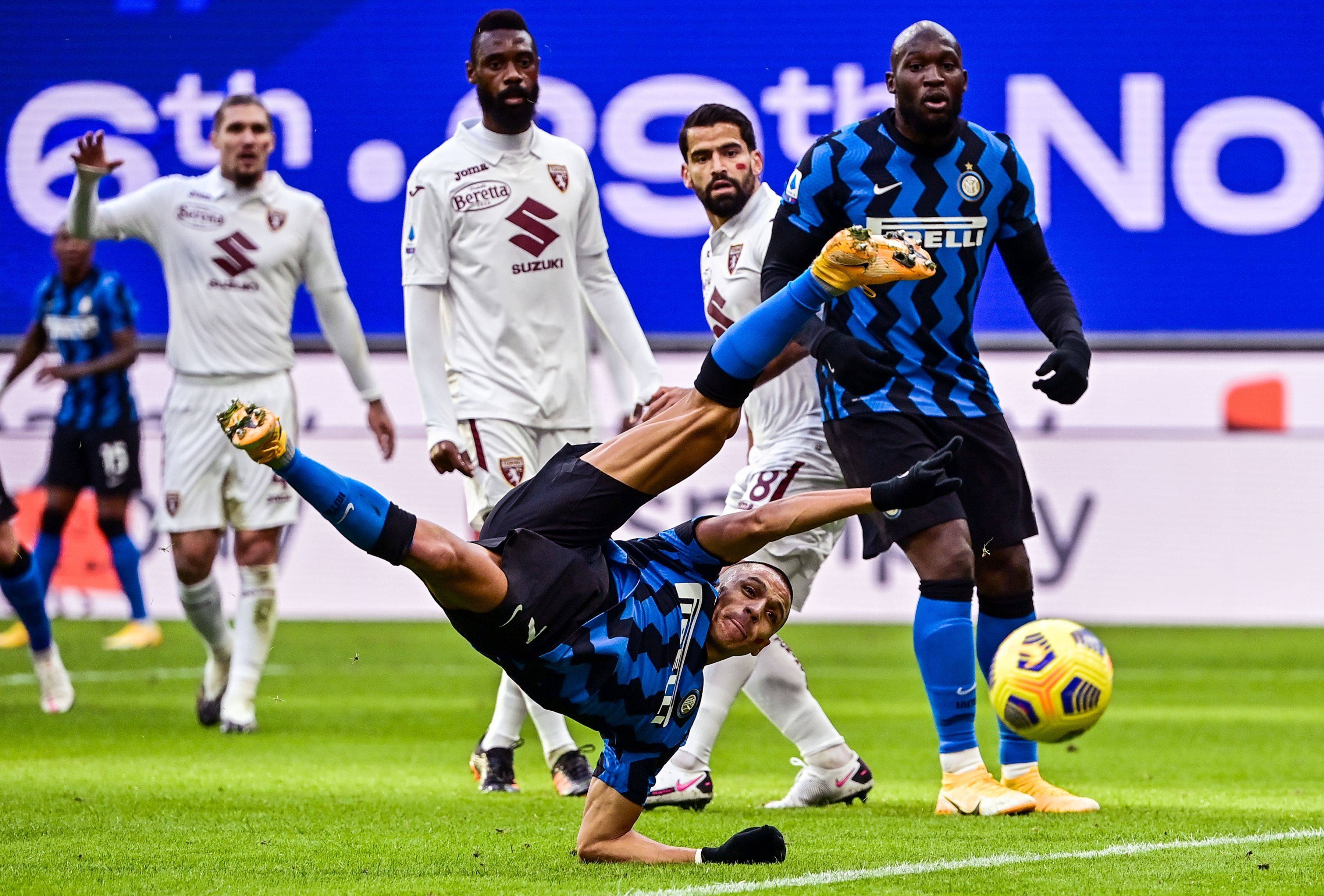 窗口期意大利杯焦点战，曼联远射贴柱，信心回归，团队化学反应显著